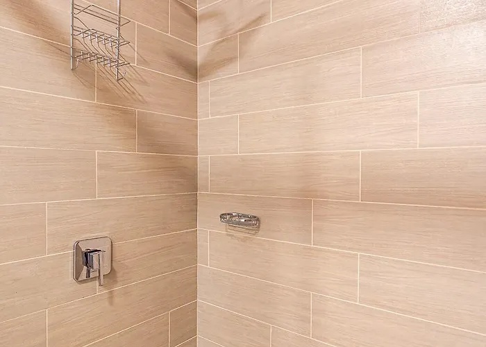 Wondrous 2bed/2bath